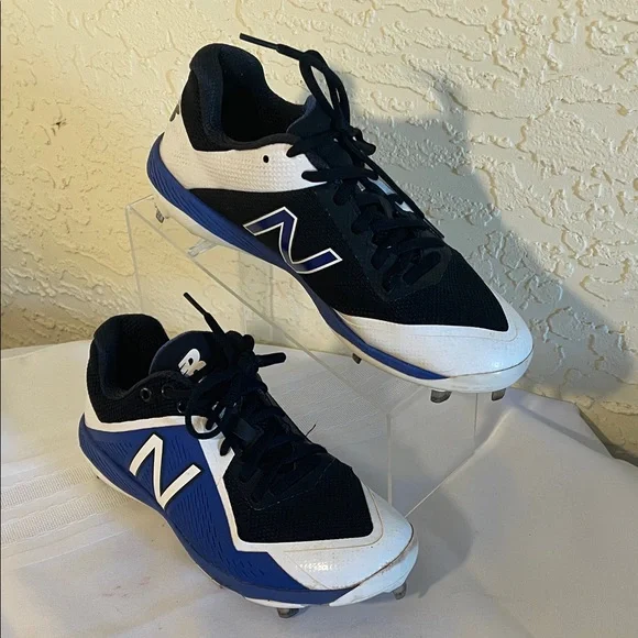 New Balance Navy and White Athletic Baseball Cleats - Picture 1 of 8